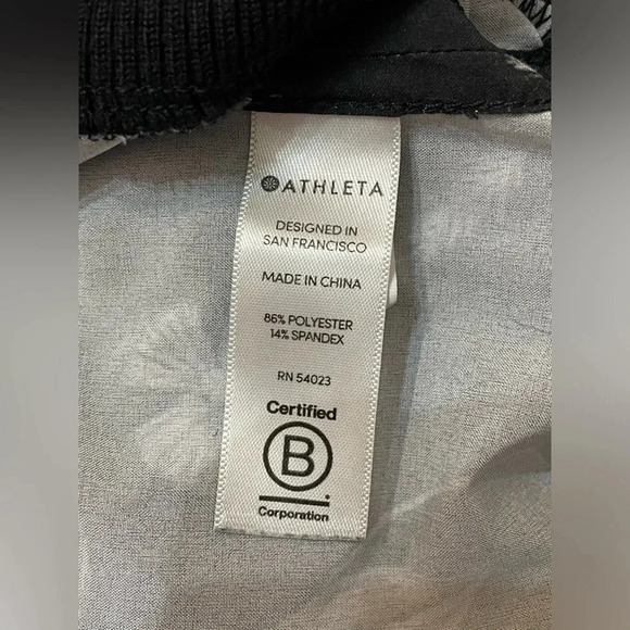 ❤️ATHLETA ZEPHYR SHELL CROPPED TANK TOP-WILDFLOWER BLACK/WHITE-S❤️ - Picture 9 of 11